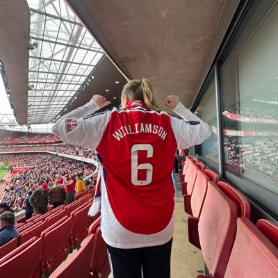 LyrixPlays's profile picture. 17 - Student - Womens Football ⚽️ @arsenalwfc - F1 fan 🏎️ @McLarenf1