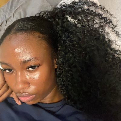IvvyVera's profile picture. 