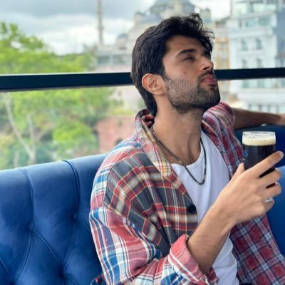 yuviavinash12's profile picture. .