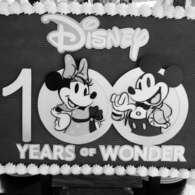 無言フォロー失礼します🙏 雑食垢Disney.PIXAR.MARVEL.StarWars.20thFOX / 世界のDisneyResort一人旅🇺🇸×3🇨🇳×1🌺×1 / D23 Gold / ネトフリ Disney＋民 / ほぼ洋楽🎧BonJovi崇拝 / SAS / 洋画 / 国内外旅行 /