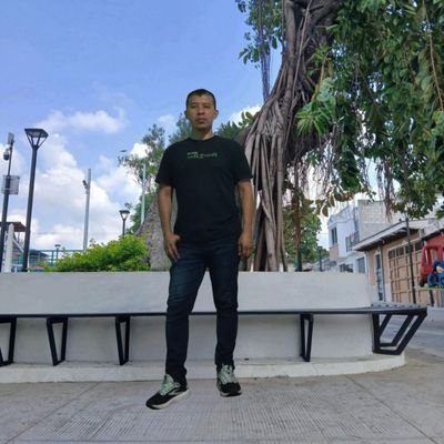 noel_elmer's profile picture. Disfruta de las pequeñas cosas, porque tal vez un día vuelvas la vista atrás y te des cuenta que eran las cosas más grandes.