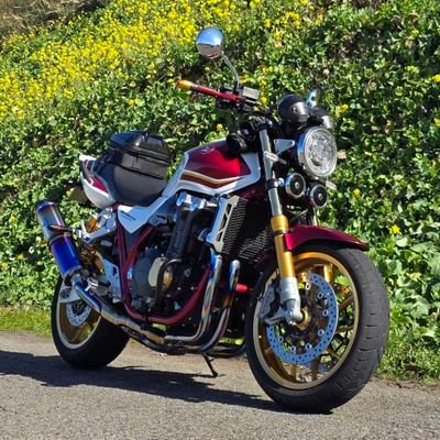 GgsliBablH13024's profile picture. 夫婦ライダー🏍🏍🏍🏍🏍
#愛媛
 #CB1300SF.30th       #Z900RS.SE    #GROM
でウロウロしてます🏍🏍🏍³₃