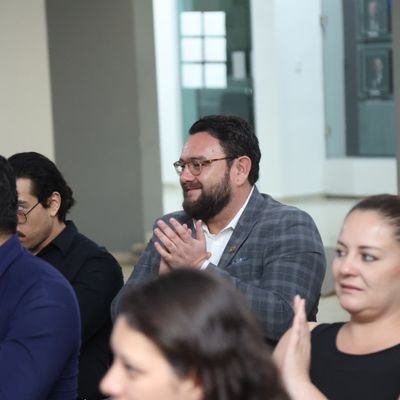 Arquitecto.
Maestro en Valuación Inmobiliaria.
Tesorero @cad_durango