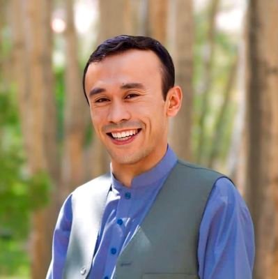 (جهان، فرزندِ رقیه و زمان)
|Journalist|
«یک بازمانده از تیربارانشدهها و انفجارها»