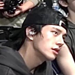 @PureHun_