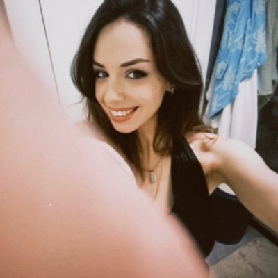 pebb1ess's profile picture. 