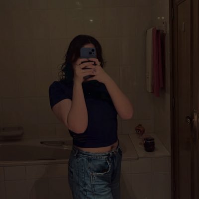 rafaelamlages's profile picture. i know everything they don’t