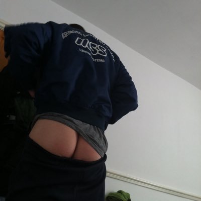 25ans 🇩🇿🇫🇷🇪🇸 Passif💯 soumis pour un vrai Mâle Dominant 😍 RacePlay♠️ JofSpades🖤 Sissification LascarKiffeur 👟🧦 Biohazard ☣️ Cave/extér 😍
