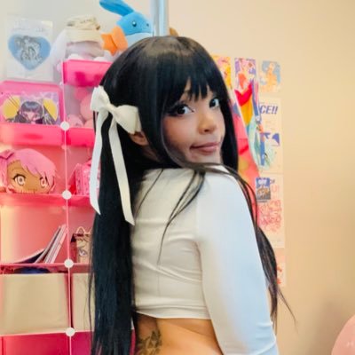 NYCC ✈️ weeb 🌸 cosplayer 🌸 autistic succubus girl Alt➡️ @nyalihism