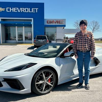 Christian, teacher,MTSU Grad BA08 masters 2012, 2time regional state champ, music fan, former sports announcer, Vols,Blue Raiders, Braves, survivor, racer