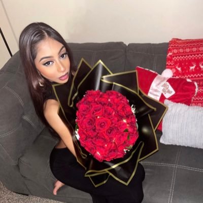 yesitsdesssss's profile picture. leo sun~leo moon~libra rising 🔮 //IG @princessdessssss//