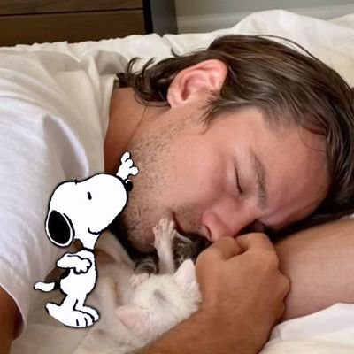 snoopylew's profile picture. — daily snoopy + lewis pullman! ᝰ.ᐟ
