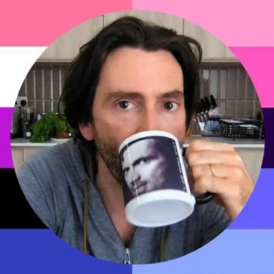 Divorced parents (Aziracrow) || Mitski fan || I procrastinate watching Good Omens || eng/esp 🇲🇽 || I usually read, draw & write some stuff || 🧡🦉