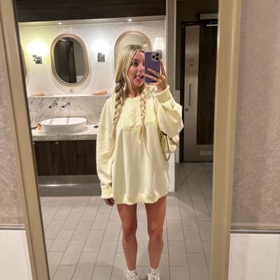 CS streamer 🥸 |@Twitch partner| In a world full of serious geese be a silly goose🪿 https://t.co/UeNSbHlE69 Emeralddsbusiness@gmail.com