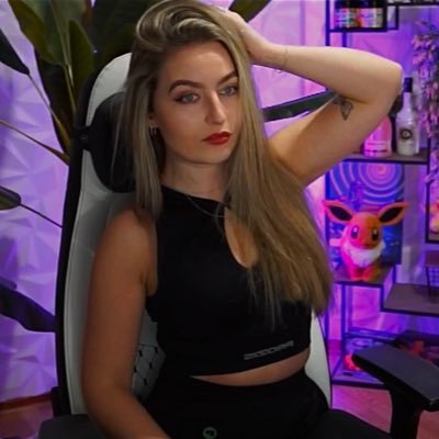 OSRS Content Creator • @Twitch Partner • ☕️ Coffee Addict • 📩 Business email: kimnrgttv@gmail.com