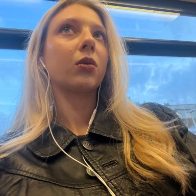 _annabellelily's profile picture. 