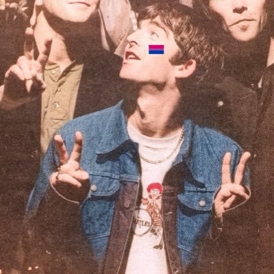 feeling supersonic. oasistwt, beatlestwt, vervetwt occasionally.