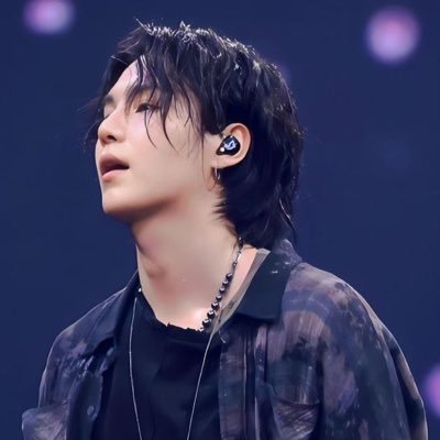 Complete BTS Trash ❤❤ “Love Myself, Love Yourself, Peace.” ― Min Yoongi. fan account .. my DM’s are open I won’t bite!☺️