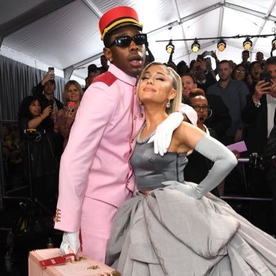 ari_thecreat0r's profile picture. brighter days ahead 🪼🧸☀️ .