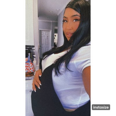 KammyTaughtYou's profile picture. Wife. Mommy. Educator. Tastemaker. Material Girl.