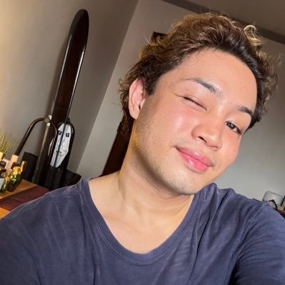 kyleguevs's profile picture. live the way you want ✨