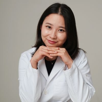 DrMisako's profile picture. 三足のわらじ🏥🎵🧠
【美容皮膚科医・音楽療法研究者・ハープ奏者／ハープセラピスト】

～美と科学、そして音楽が交差する領域を探究～