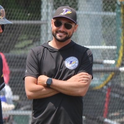 Grade 8 Hockey Academy Teacher @ccmswecdsb / Tecumseh Thunder 18U Field Manager / Former Riverside Royals & St. Clair College Assistant Coach