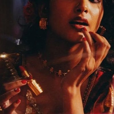 I tweet about whatever. I like movies, art, photography 🎨 📸 | Multifandom | 🔞