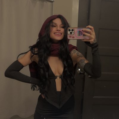 Korean & Italian #Scorpio 🦂 Evil lil bitch 👽🛸 click the link in my bio and check out my new mix Rvddm Slvt 😈