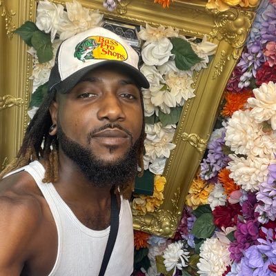 A quiet yet crazy guy. #Scorpio ♏️ | https://t.co/dm2rNdTL8N | https://t.co/T8CMtwdrih