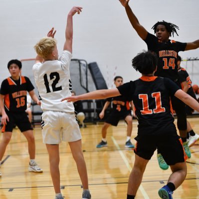 | LHS 2028 | Bearstail AAU | 5’10 | 3 Sport Athlete | ⚾️Infield | 🏀PG/SG | 🏈WR/DB |