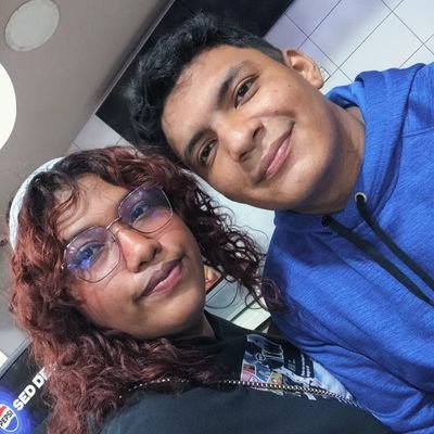 Elenita98S's profile picture. 