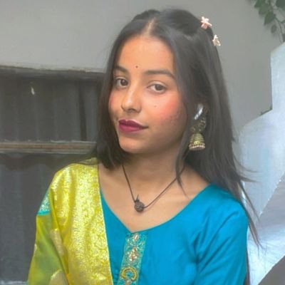 maliha_113's profile picture. nothing