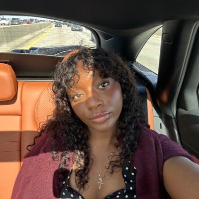 janaejames11's profile picture. :)
