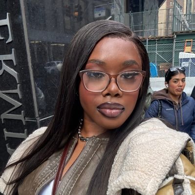 curlyhairchi's profile picture. I’m looking for Caro ehba Show me Caro ehba Sisi Caro ehba Where are you Caro #WickedandStrictIgboBabe