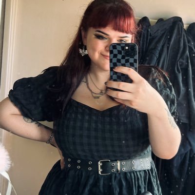 27 ✩☽ ♐︎ ♿️ ᴛɪʀᴇᴅ • she/her • priv: @kegpriv8 • depressing tweets and cat pics aplenty • artistic & autistic ྐ❤︎ Ⓥ
