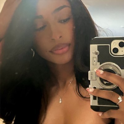 tiarre💰 Profile