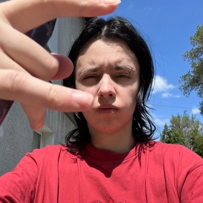 Tomiko1818302's profile picture. Wróg PiS i kazdego przejawu pisizmu. Raczej erudyta. Boleje nad ciemną Wolską…