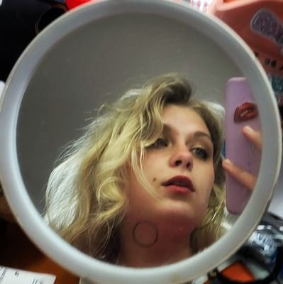 marusachicherry's profile picture. світ тримається на впертих🤘