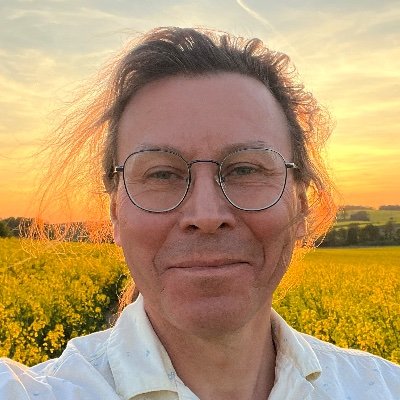 Apple user since 1991 😉 Subiektywne o technologiach i reszcie życia. #Rower, psy, #HomeKit, #iOS, #macOS. #microcontrollers #ESP32 #Clang 
