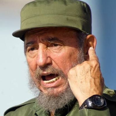 “Ey insan, Kaf Dağı kadar yüksekte olsan da kefene sığacak kadar küçüksün. Unutma, üzdüğün kadar üzülürsün.”