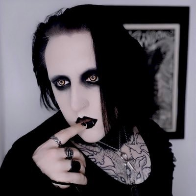 𝔊𝔬𝔱𝔥 ℭ𝔬𝔫𝔱𝔢𝔫𝔱 ℭ𝔯𝔢𝔞𝔱𝔬𝔯 ⚰️ | 𝔇𝔪 𝔬𝔯 𝔈𝔪𝔞𝔦𝔩 𝔣𝔬𝔯 ℭ𝔬𝔩𝔩𝔞𝔟𝔰 | @NymphoBat💍