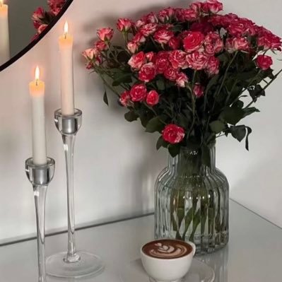 ToooLun_'s profile picture. يَــارب ... أُمنية صَغيرةْ تَعيشُ في دَاخِليْ أسعِد قَلبيْ بِرؤيَتِهَا🌻🍃تغريداتي بالمفضلة. رحم الله روحا أوجعني رحيلها #جدتي🍃🥀