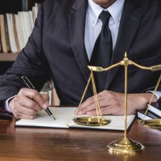 purplelawyer's profile picture. 弁護士|応用情報技術者|お金に余裕がないフリーランスやスタートアップ企業でも最低限の法的サポートを🔥