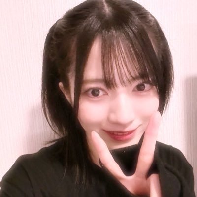 l_u81774's profile picture. 瑠奈ちゃん.⋆𝜗𝜚 前のアカウントから変えますт_т @hrqq00