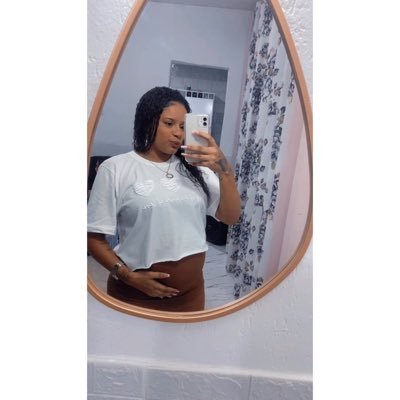 021🌴 Eu me tornei meu próprio motivo para continuar…✨🦋 Mamãe do Valentim 💚🤰🏽