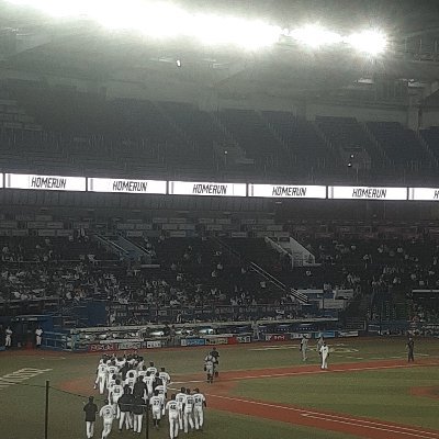 Jn63nJ9's profile picture. NSD株主優待シーパス勢　#川場　#岩岳　#竜王　#鹿島槍　#めいほう　オールMハイブリキャンバーで地形を滑る!飛ぶ！東北派だが信越も行く飲み潰し電車ボーダー。雪国の車窓は最高!春からは西日本に。高校アマ野球ファミスタネタ
ドル社債株投資。洋楽メロスピ、Helloween.Dragonforth.ガンマレイドララン好