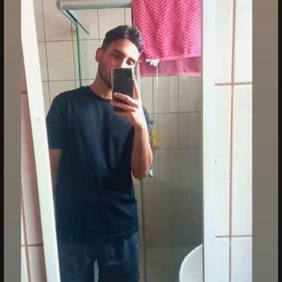 scardazi's profile picture. alone & tired