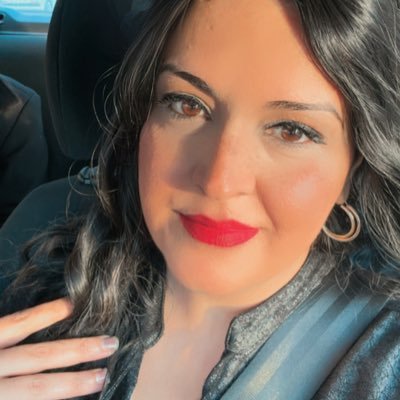 Murvet_47's profile picture. Konuşmayı severim fakat herkesle değil. Aslan Burcu Kadını Lütfen Dm Atmayın…♌️🥀〽️