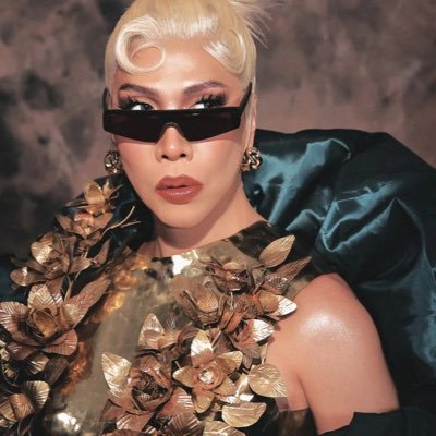 𝑌𝑜𝑢𝑟 𝑒𝑦𝑒𝑠 𝑠𝑡𝑜𝑙𝑒 𝑚𝑦 𝑤𝑜𝑟𝑑𝑠 𝑎𝑤𝑎𝑦... @vicegandako
VI 🧡🧡🧡
babiii 💚💚💚